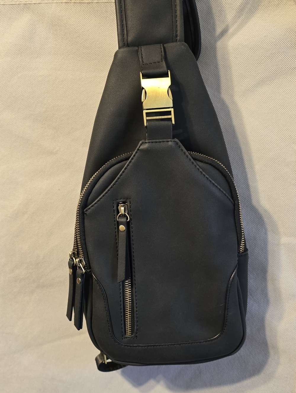 Antik Kraft Sling Bag